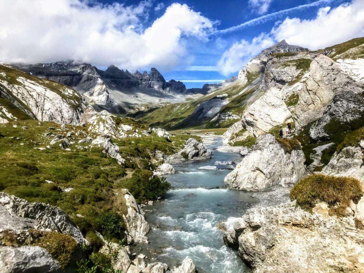 T3 Hotel Mira Val Flims Bagian luar foto