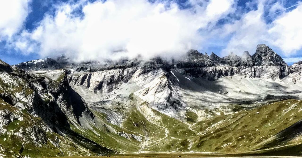 T3 Hotel Mira Val Flims Bagian luar foto